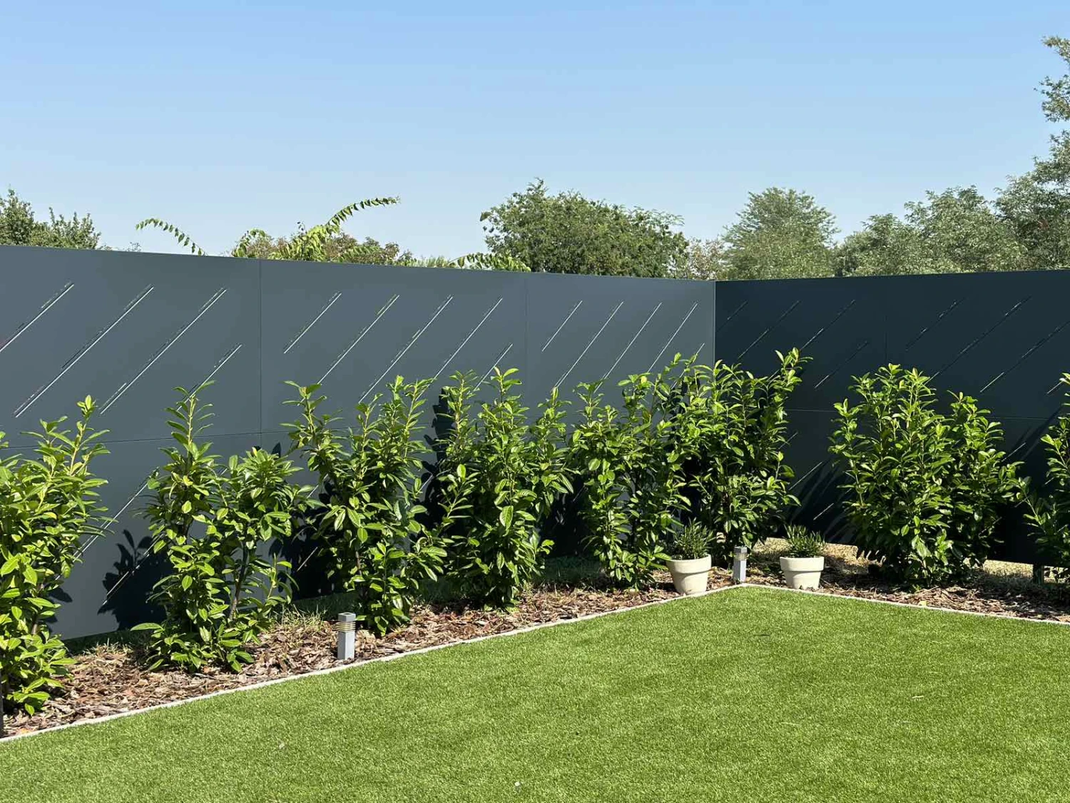 Side fence element