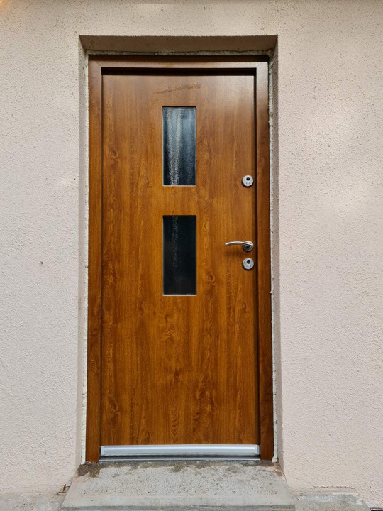 Nivo Security Entrance Door Extra M40G1 Golden Oak