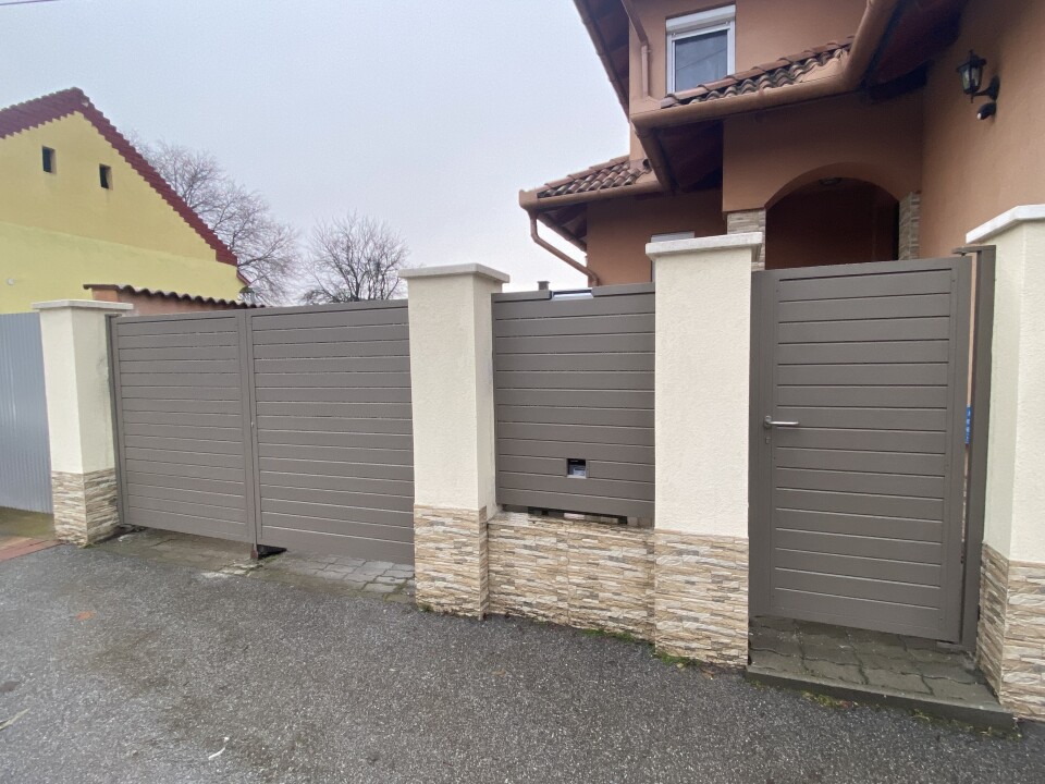 Nívó Aluminium Horizontal Carefree Fence Element Beige Gray 10cm Closed